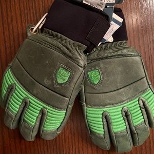 Brand new Hestra leather gloves.